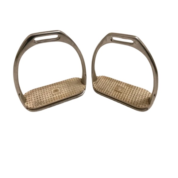 Stubben Stainless Steel Stirrup Irons - Picture 1 of 3